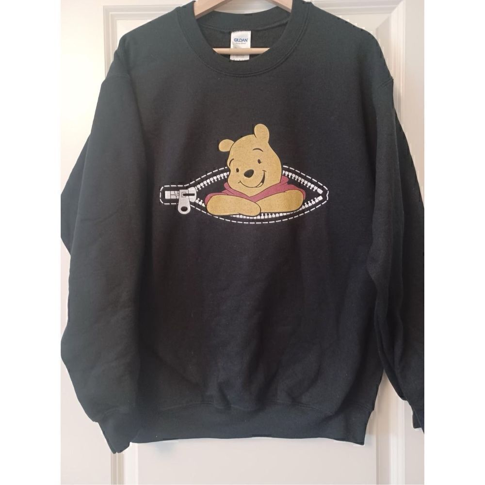 Winnie the Pooh Crewneck Men's size Medium